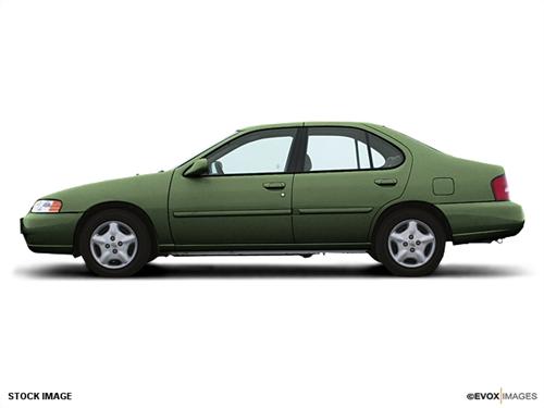 Nissan Altima 2000 photo 2