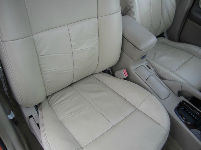 Nissan Altima 2000 photo 2