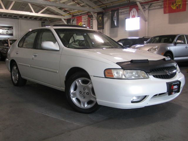 Nissan Altima 2000 photo 5