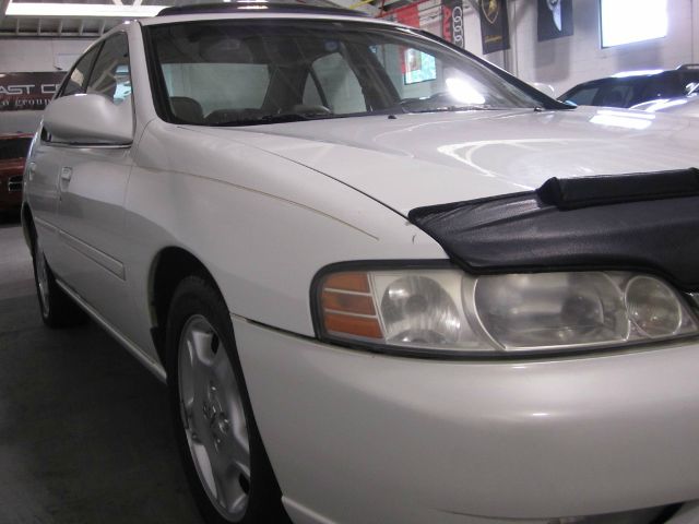 Nissan Altima 2000 photo 7