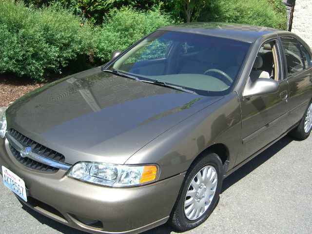 Nissan Altima 2000 photo 3