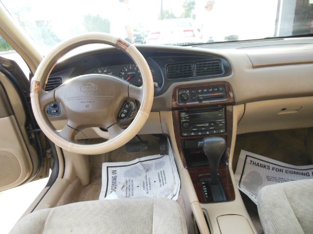 Nissan Altima 2000 photo 13