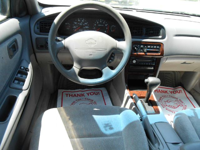 Nissan Altima 2000 photo 5