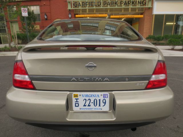 Nissan Altima 2000 photo 3