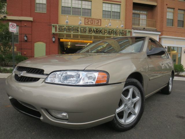 Nissan Altima 2000 photo 4