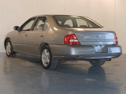 Nissan Altima 2000 photo 3