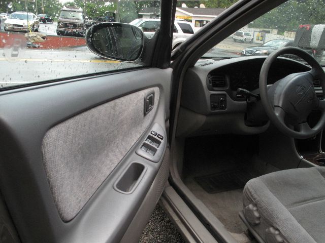 Nissan Altima 2000 photo 3