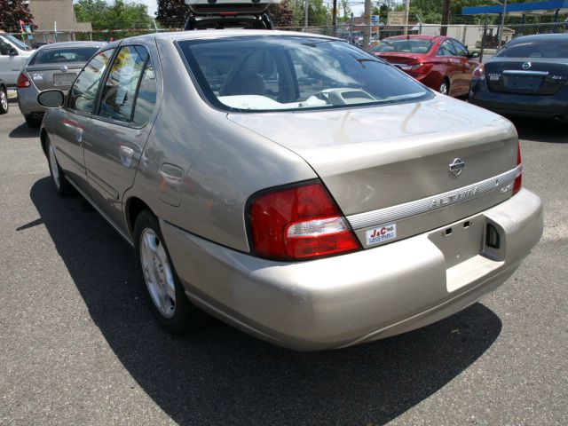 Nissan Altima 2000 photo 18