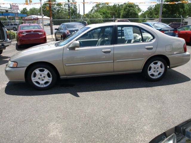 Nissan Altima 2000 photo 6