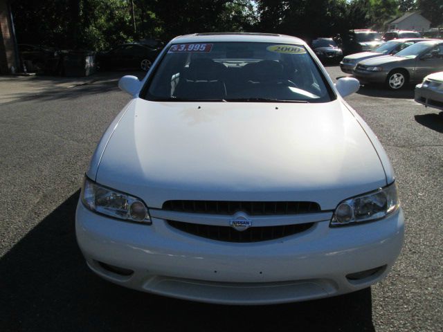 Nissan Altima 2000 photo 4