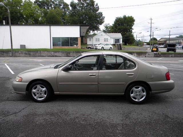 Nissan Altima 2000 photo 2