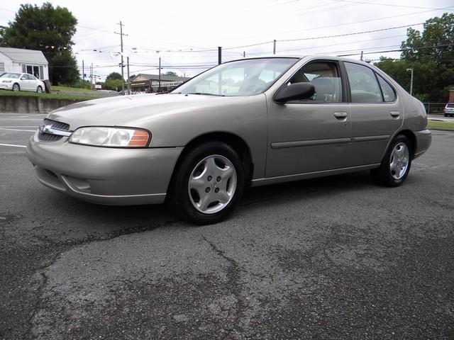 Nissan Altima 2000 photo 4