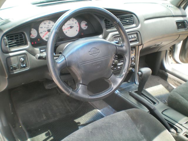 Nissan Altima 2000 photo 14