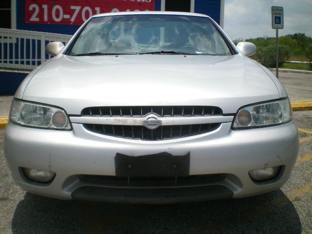 Nissan Altima 2000 photo 9