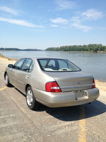 Nissan Altima 2001 photo 2