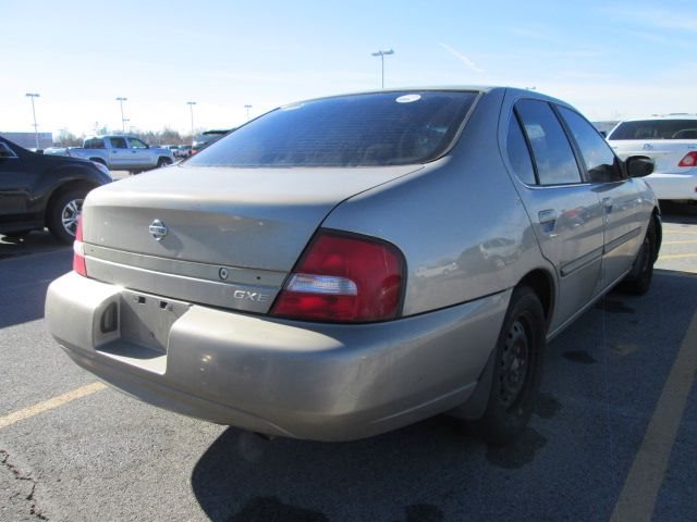 Nissan Altima 2001 photo 2