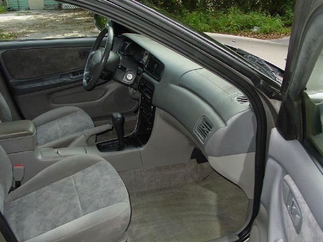 Nissan Altima 2001 photo 2