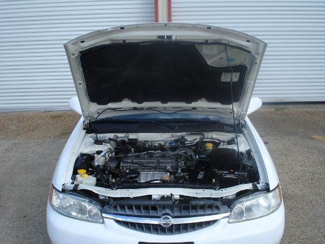 Nissan Altima 2001 photo 1