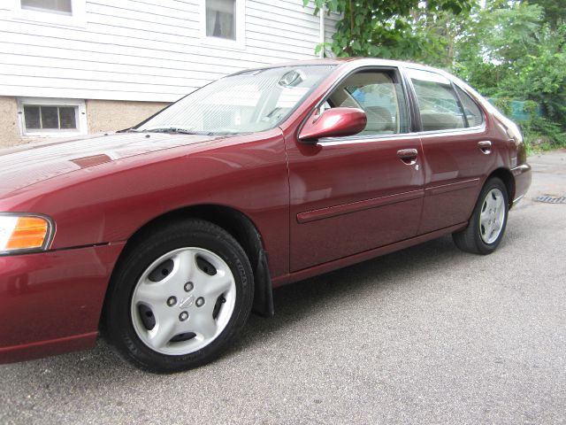 Nissan Altima 2001 photo 2