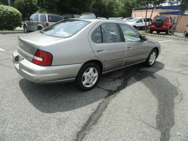 Nissan Altima 2001 photo 14