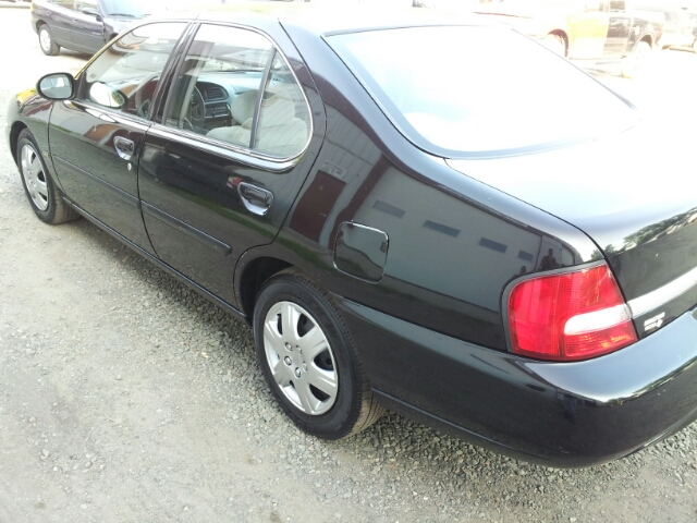 Nissan Altima 2001 photo 3