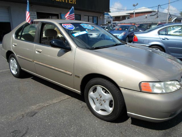 Nissan Altima 2001 photo 4