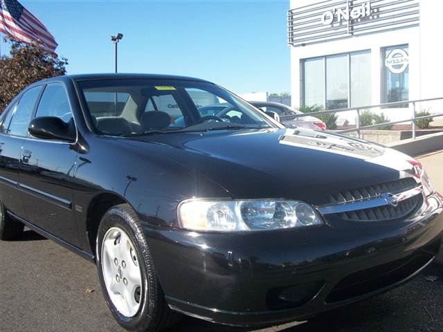 Nissan Altima 2001 photo 1