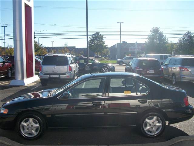 Nissan Altima 2001 photo 2