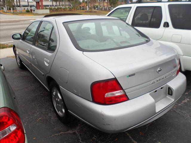 Nissan Altima 2001 photo 2