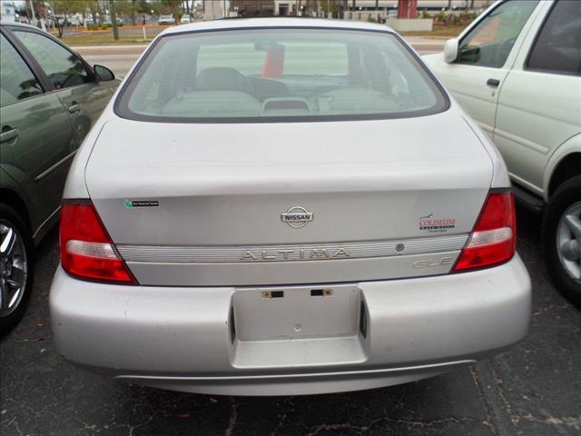 Nissan Altima 2001 photo 3