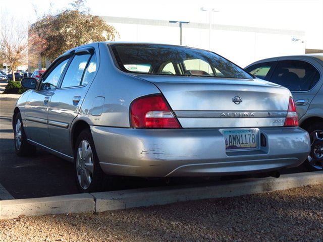 Nissan Altima 2001 photo 3