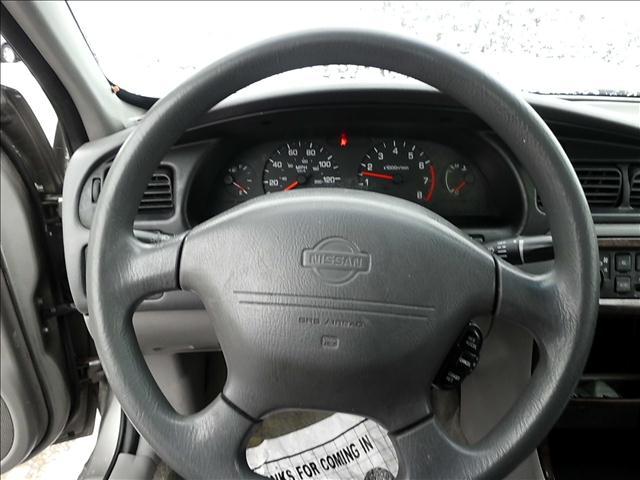 Nissan Altima 2001 photo 3