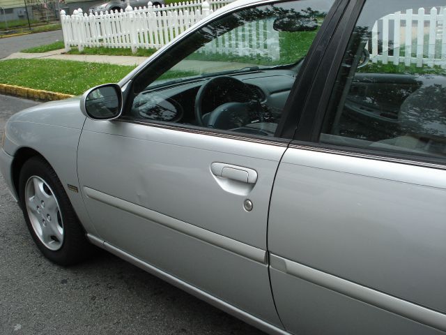 Nissan Altima 2001 photo 1