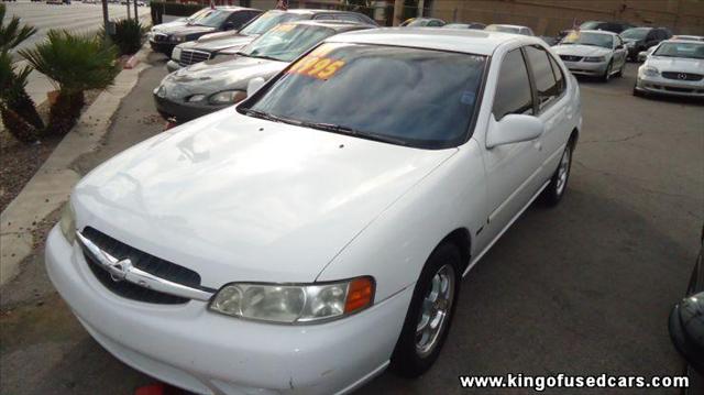 Nissan Altima 2001 photo 1