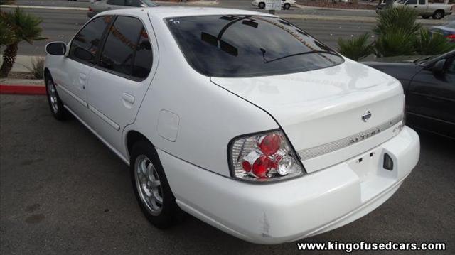 Nissan Altima 2001 photo 2