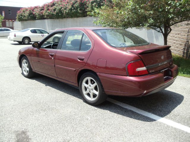 Nissan Altima 2001 photo 3