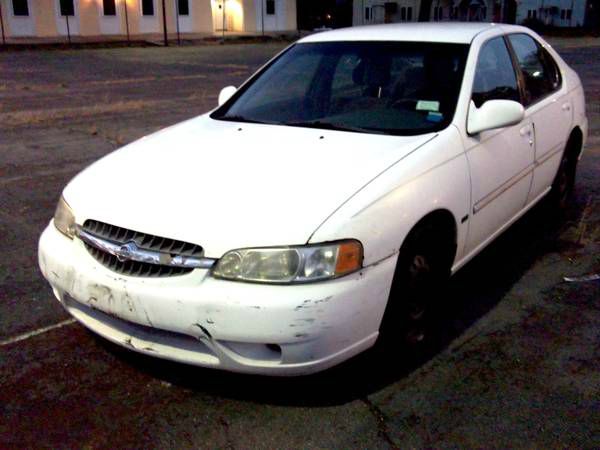 Nissan Altima 2001 photo 4