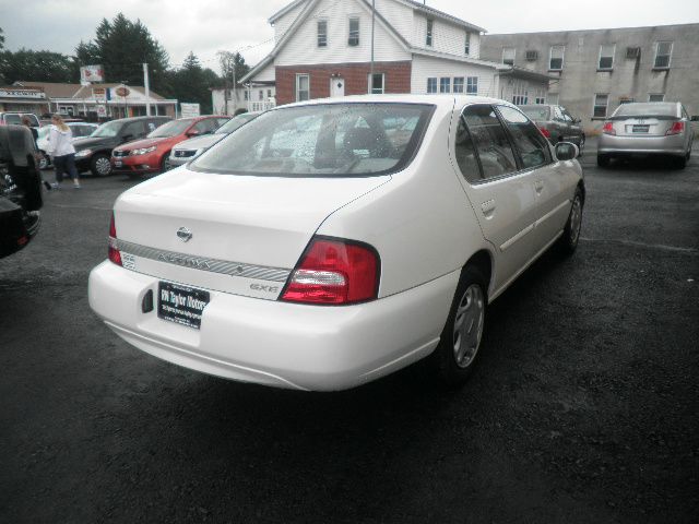 Nissan Altima 2001 photo 3