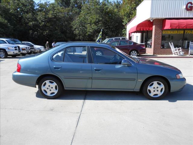 Nissan Altima 2001 photo 1