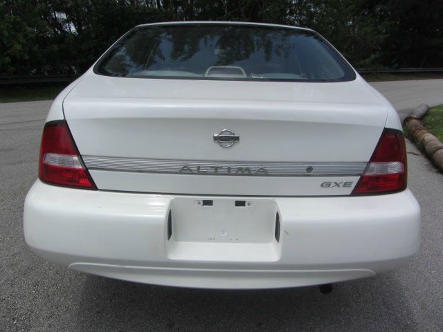 Nissan Altima 2001 photo 14