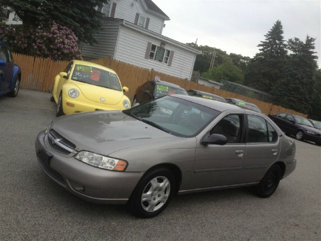 Nissan Altima 2001 photo 10