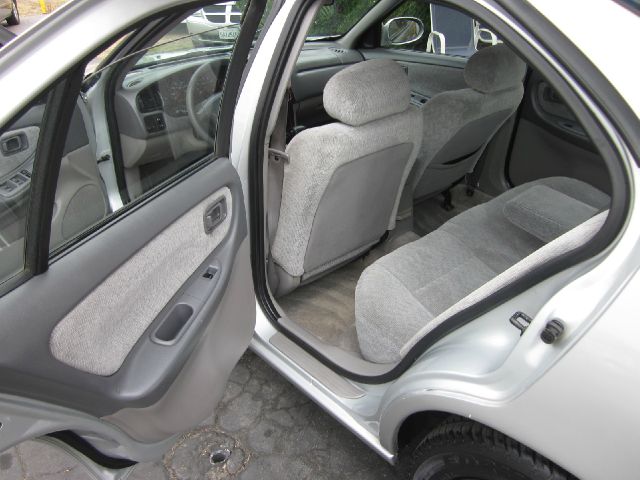 Nissan Altima 2001 photo 12