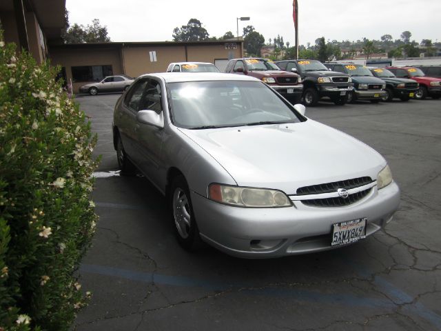 Nissan Altima 2001 photo 15