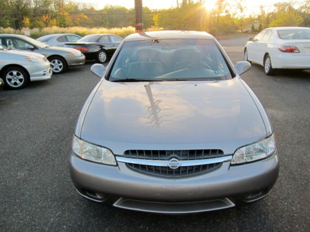 Nissan Altima 2001 photo 4