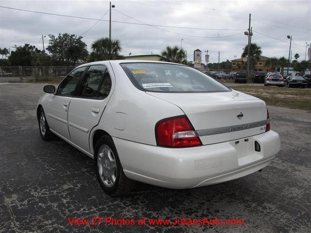 Nissan Altima 2001 photo 2