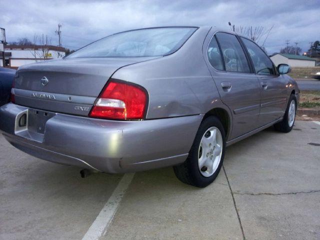 Nissan Altima 2001 photo 1