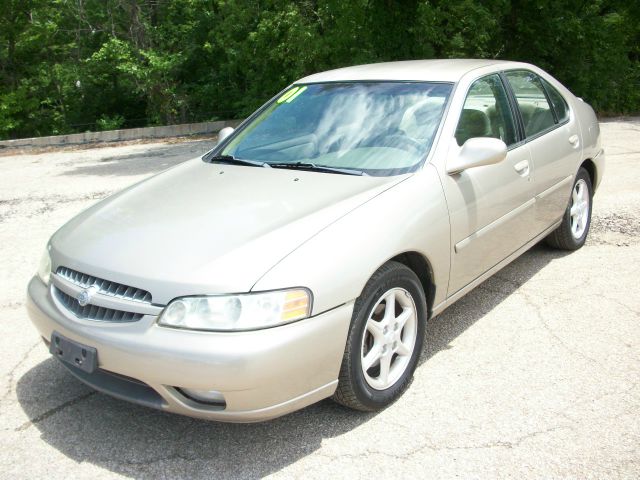 Nissan Altima 2001 photo 2