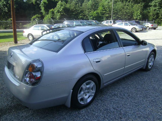 Nissan Altima 2002 photo 2