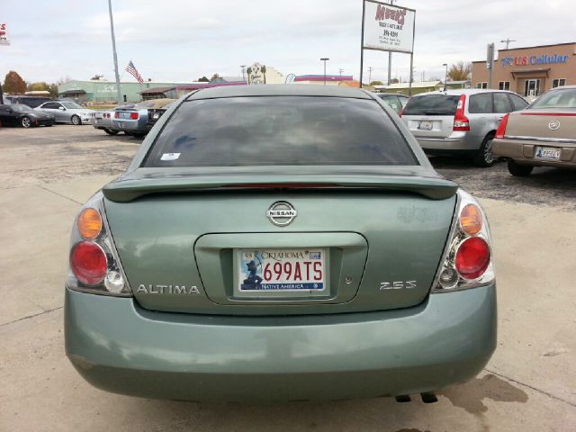 Nissan Altima 2002 photo 1