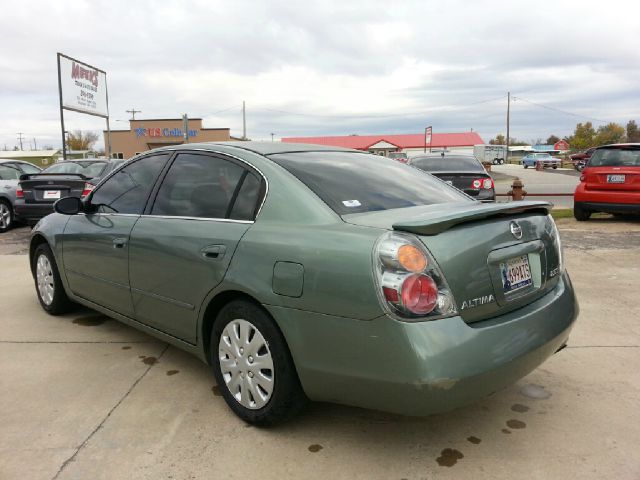 Nissan Altima 2002 photo 2